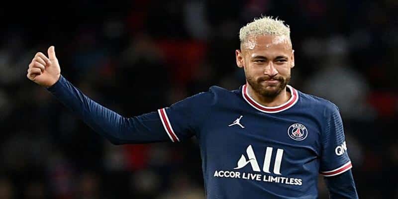 Neymar với con số chuyển nhượng lên đến 222 triệu euro