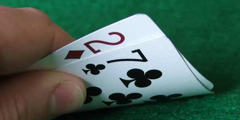 Khái niệm thứ hạng tay bài poker 