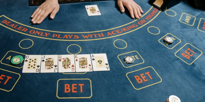 Luật chơi Baccarat chi tiết từ A đến Z